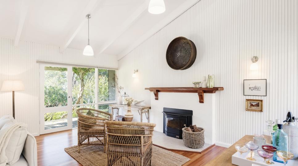 interior decorator Illawarra property stying interior designer Shellharbour Wollongong Gerringong Kiama Bowral berry